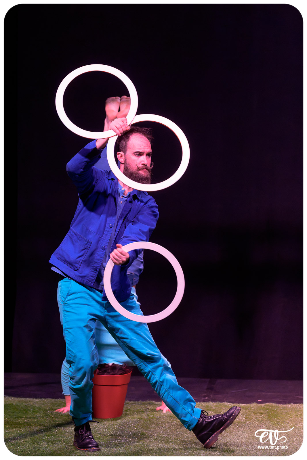 LE VERTIGE DE L'ENVERS (CIE L'ENVOLÉE CIRQUE)